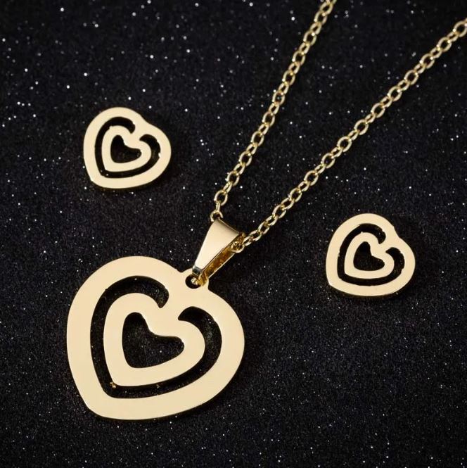 Elegant Heart Pendant Necklaces for Women