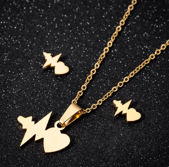 Elegant Heart Pendant Necklaces for Women