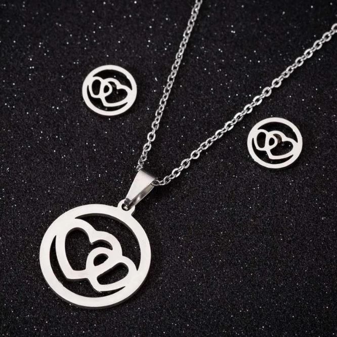 Elegant Heart Pendant Necklaces for Women