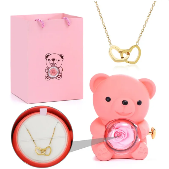 Lux Clover Necklace in Gift Box