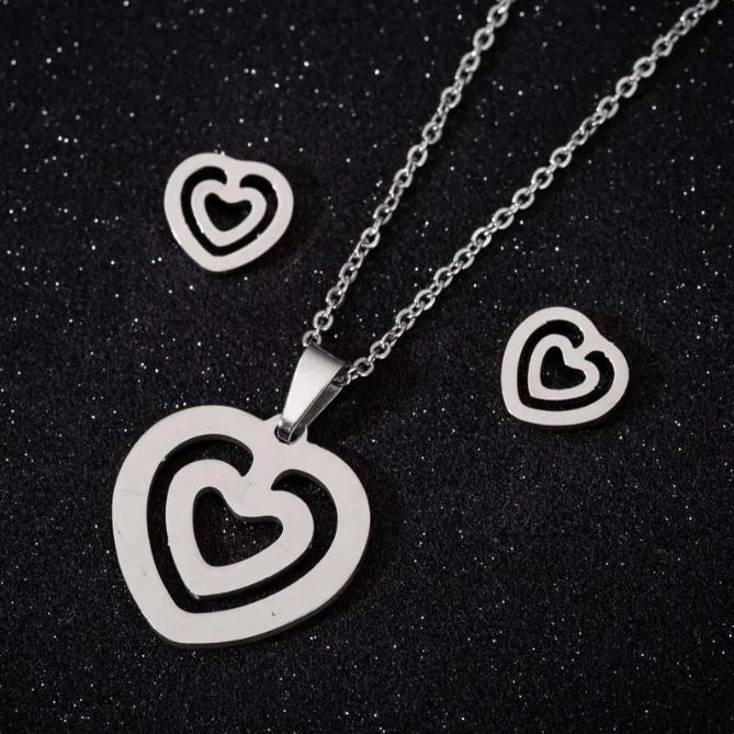 Elegant Heart Pendant Necklaces for Women