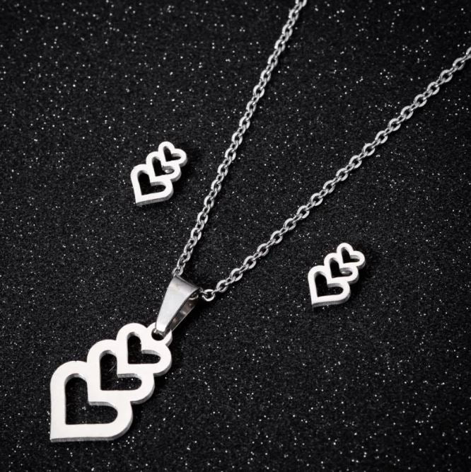 Elegant Heart Pendant Necklaces for Women