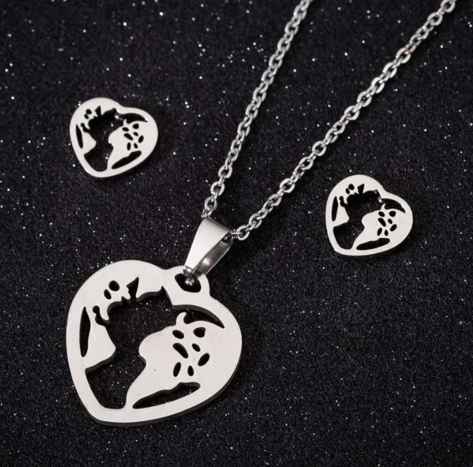 Elegant Heart Pendant Necklaces for Women